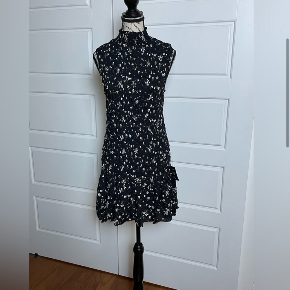 NWT Lulu’s Bouquets for You Black Floral Print Smocked Mini Dress - Picture 3 of 10